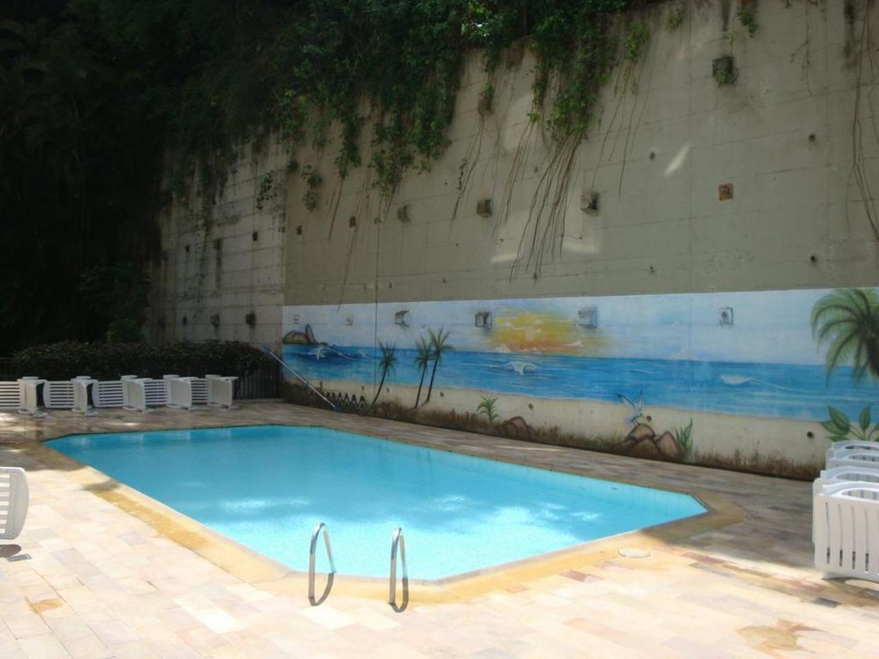 Real Apartment *